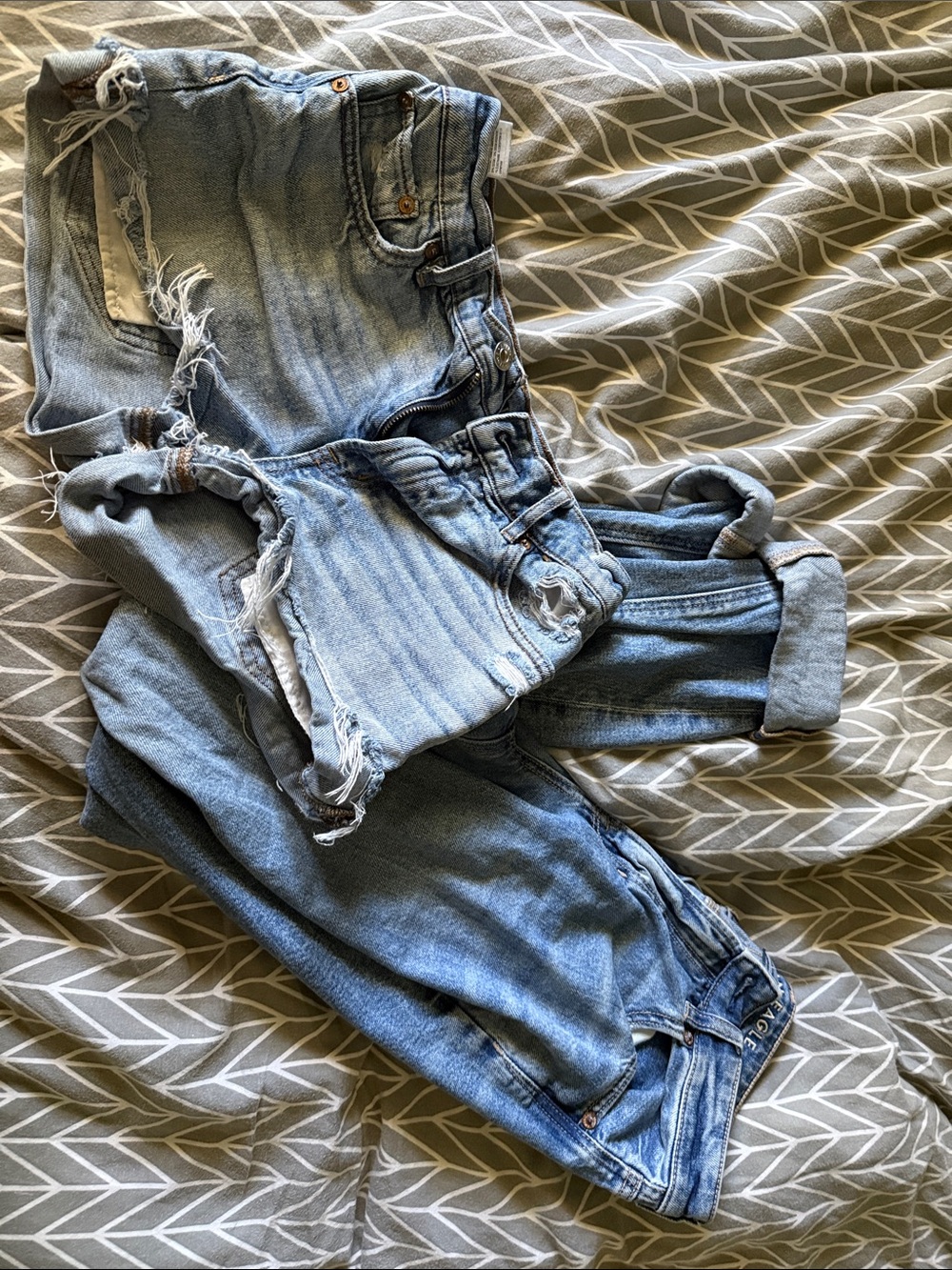 American Eagle Outfitters Light Blue Distressed Boyfriend Jeans